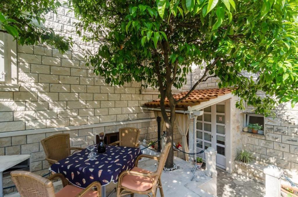 Apartment Wild Orange Дубровник Екстериор снимка