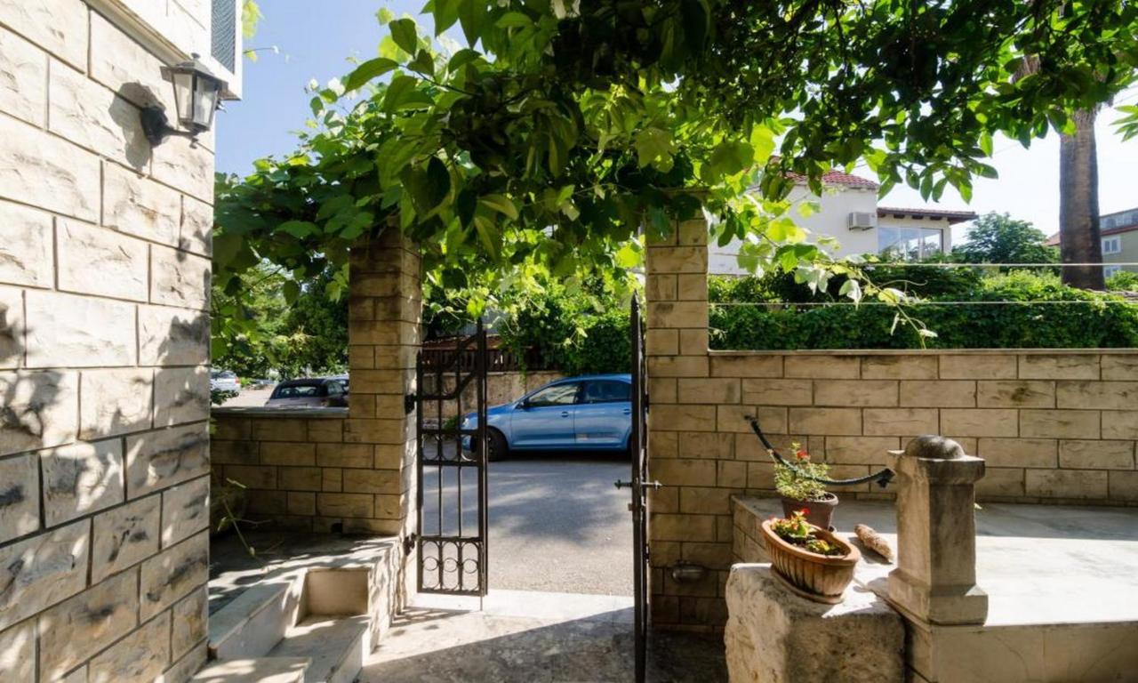 Apartment Wild Orange Дубровник Екстериор снимка