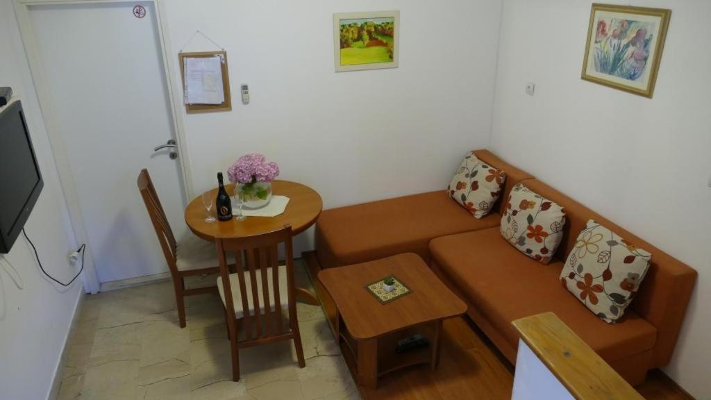 Apartment Wild Orange Дубровник Екстериор снимка